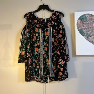 Cold-Shoulder Flowy Top